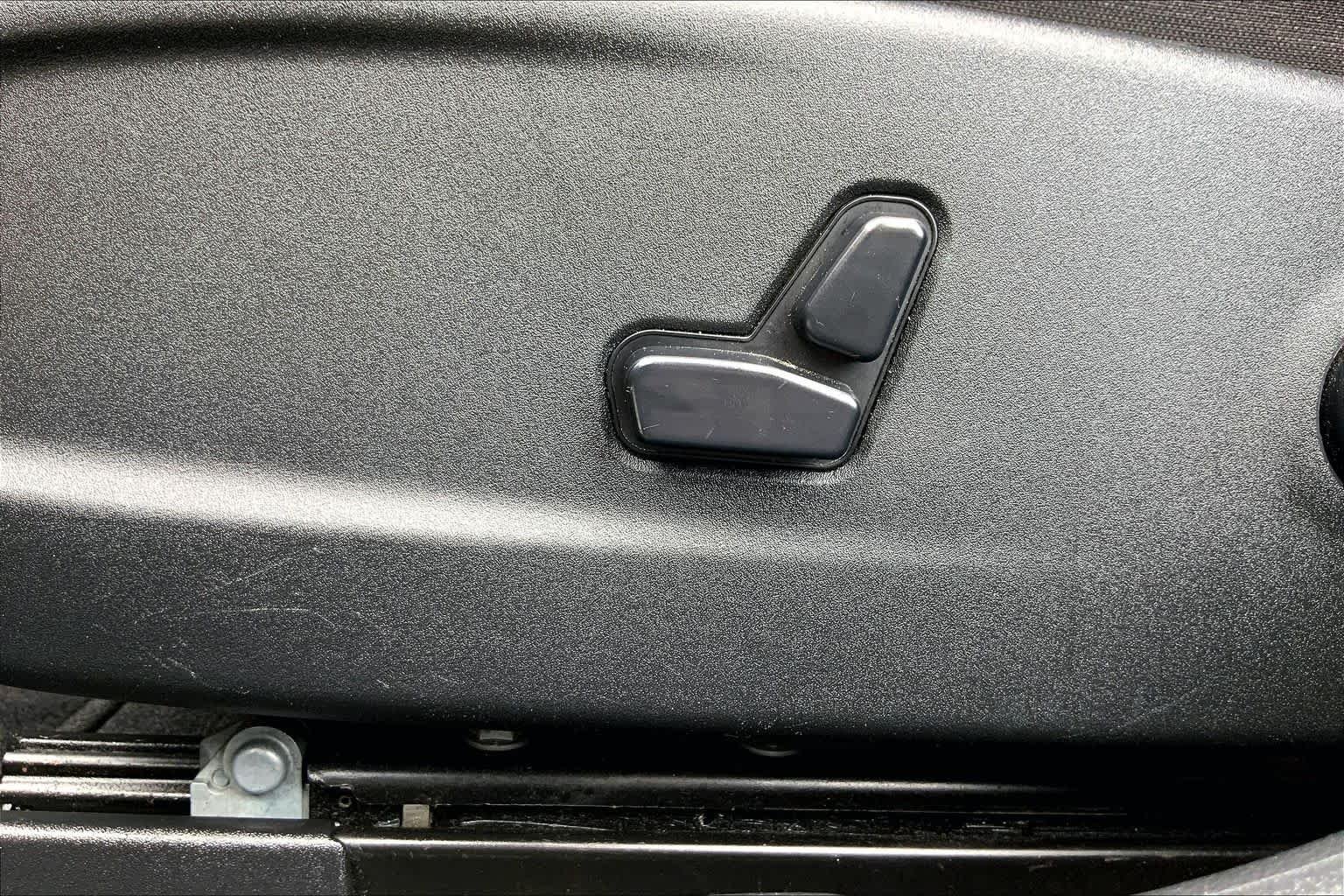Used 2019 Octane Red Pearlcoat Dodge SXT image 34