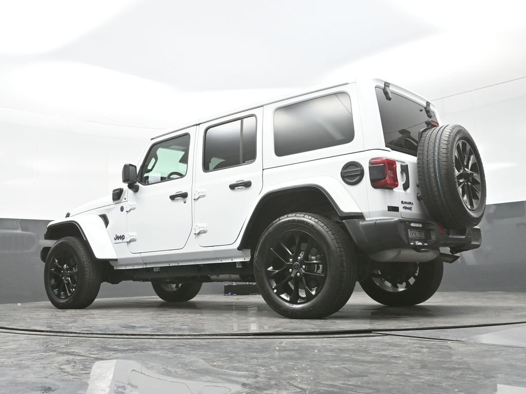 Used 2025 White Jeep Sahara 4xe image 30