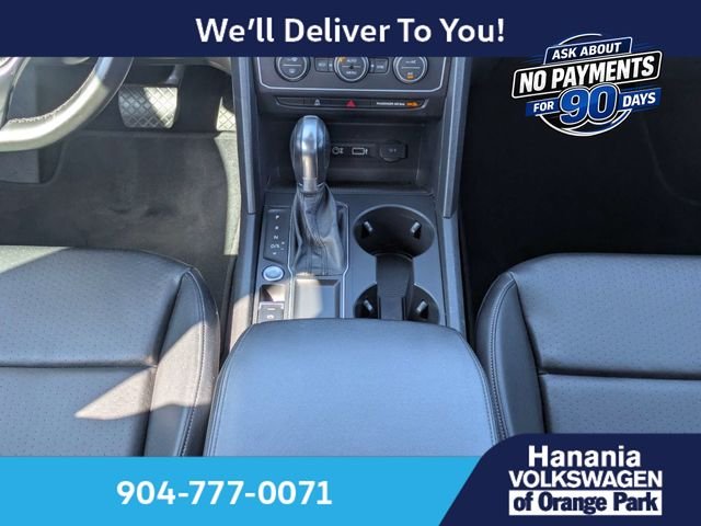Used 2018 Black Volkswagen 2.0T SE w/Technology image 20