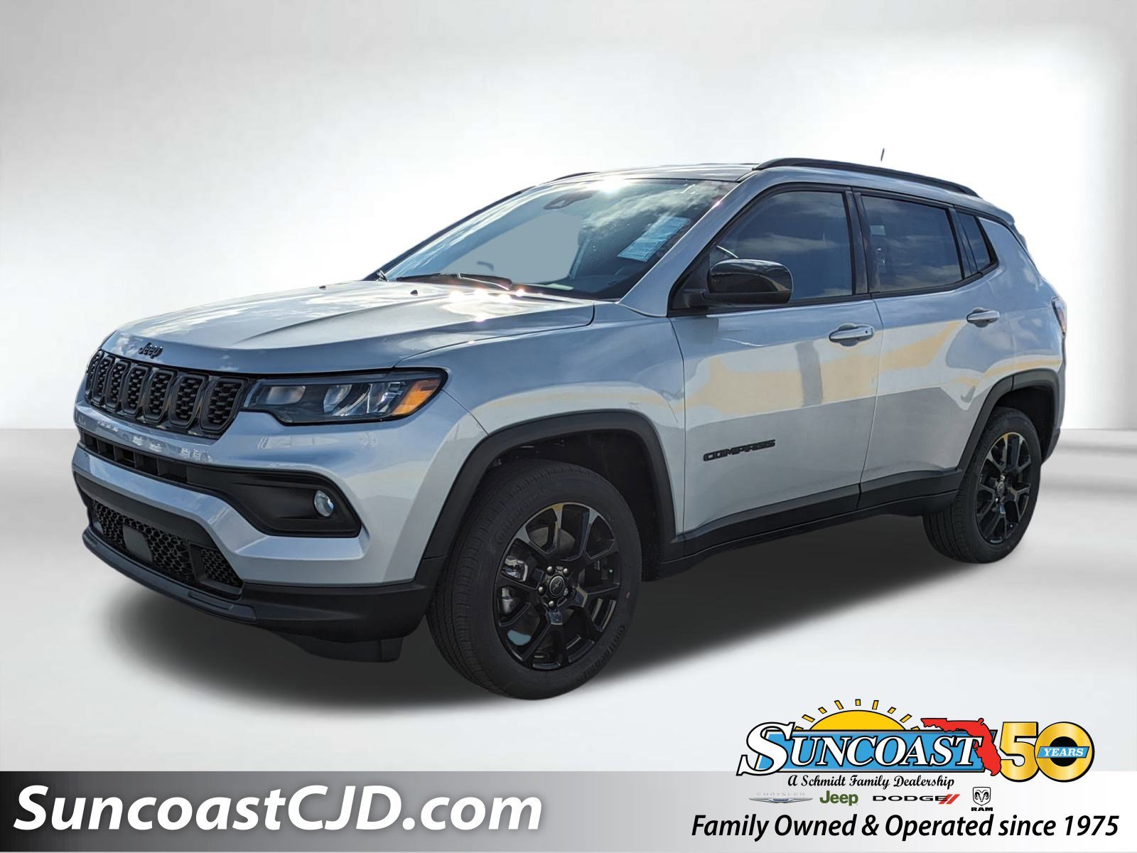 New 2026 Silver Zynith Metallic Clear-Coat Exterior Paint Jeep Latitude image 1