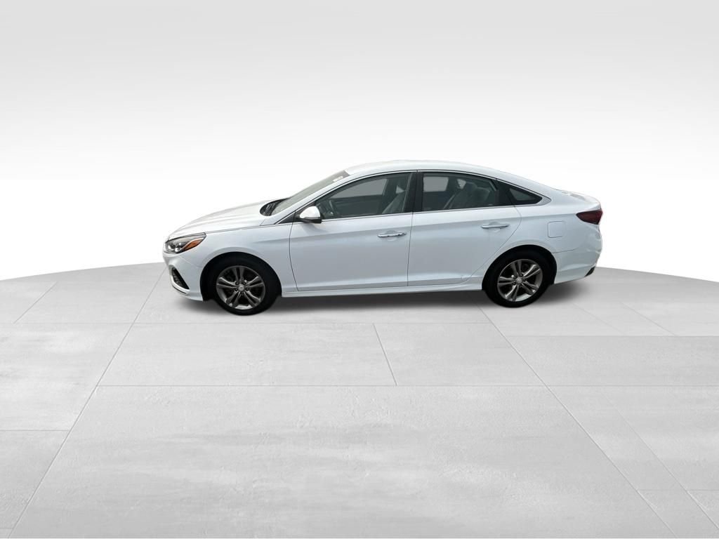 Used 2019 White Hyundai SEL image 4