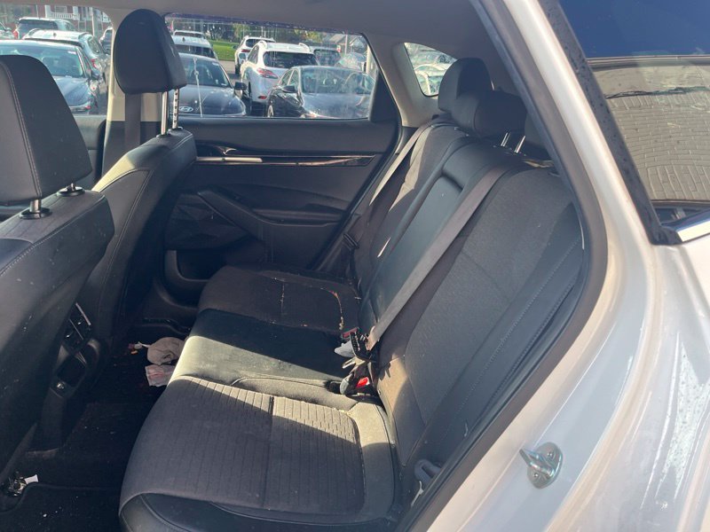 Used 2023 White Kia Nightfall image 11
