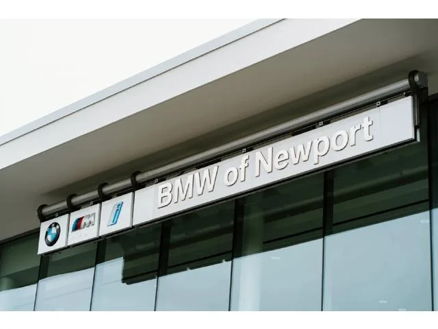 New 2027 Space Silver Metallic BMW  image 45