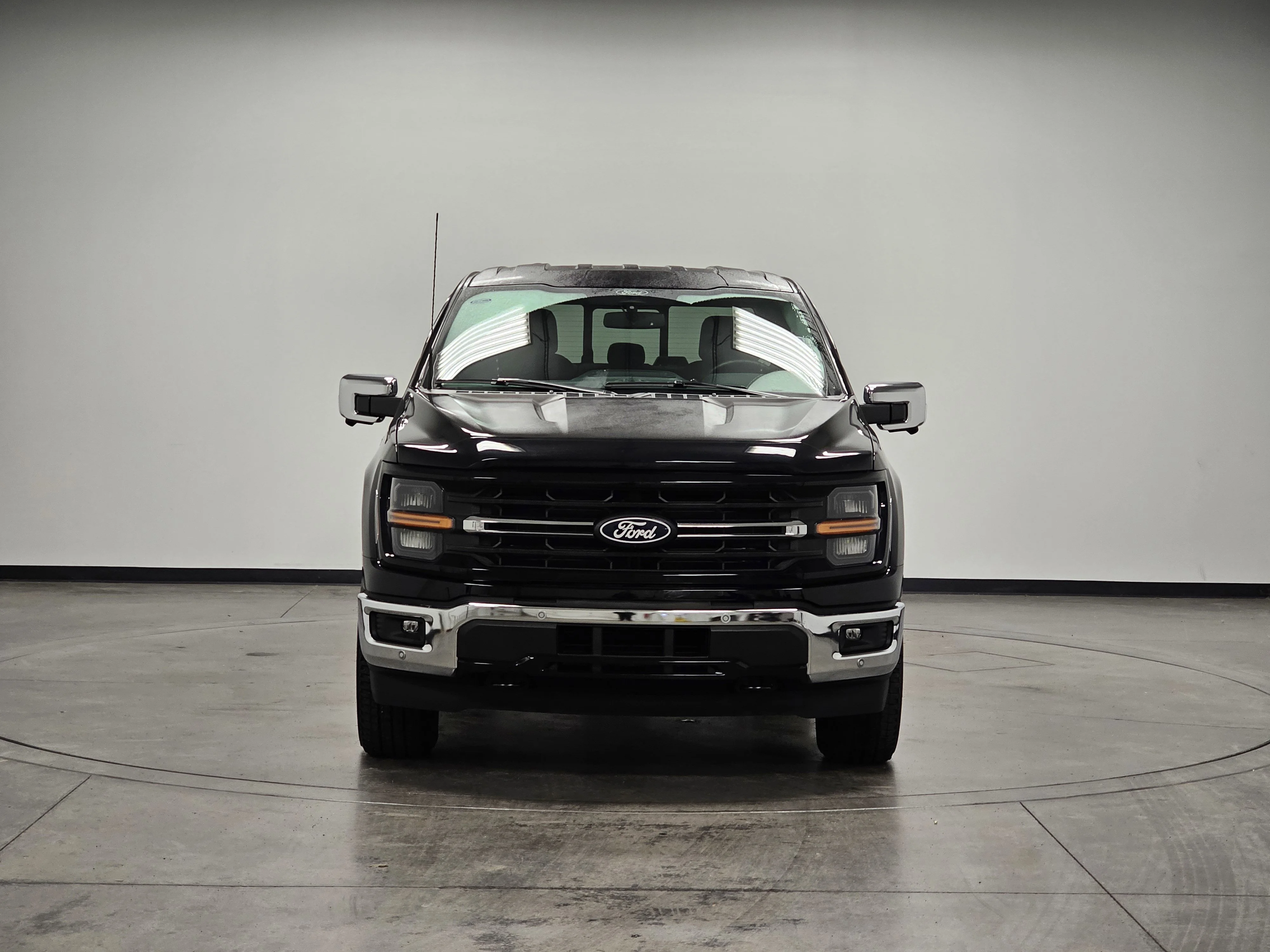 Used 2024 Agate Black Metallic Ford XLT image 3