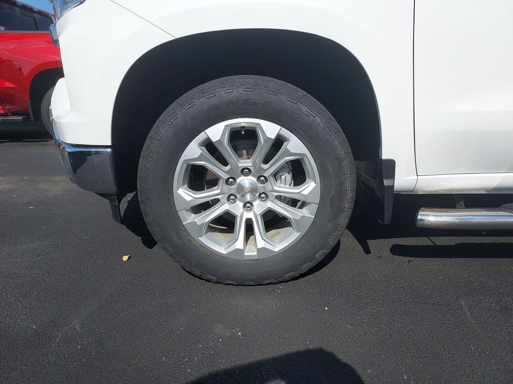 Used 2024 White Chevrolet LTZ image 10