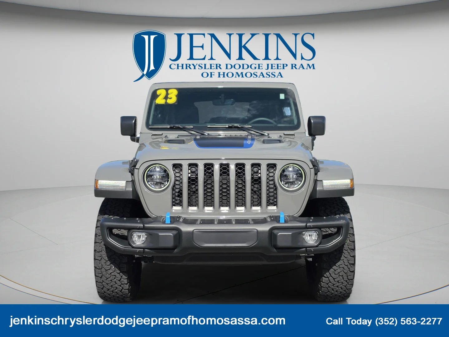 Used 2023 Sting-Gray Clearcoat Jeep Rubicon image 12