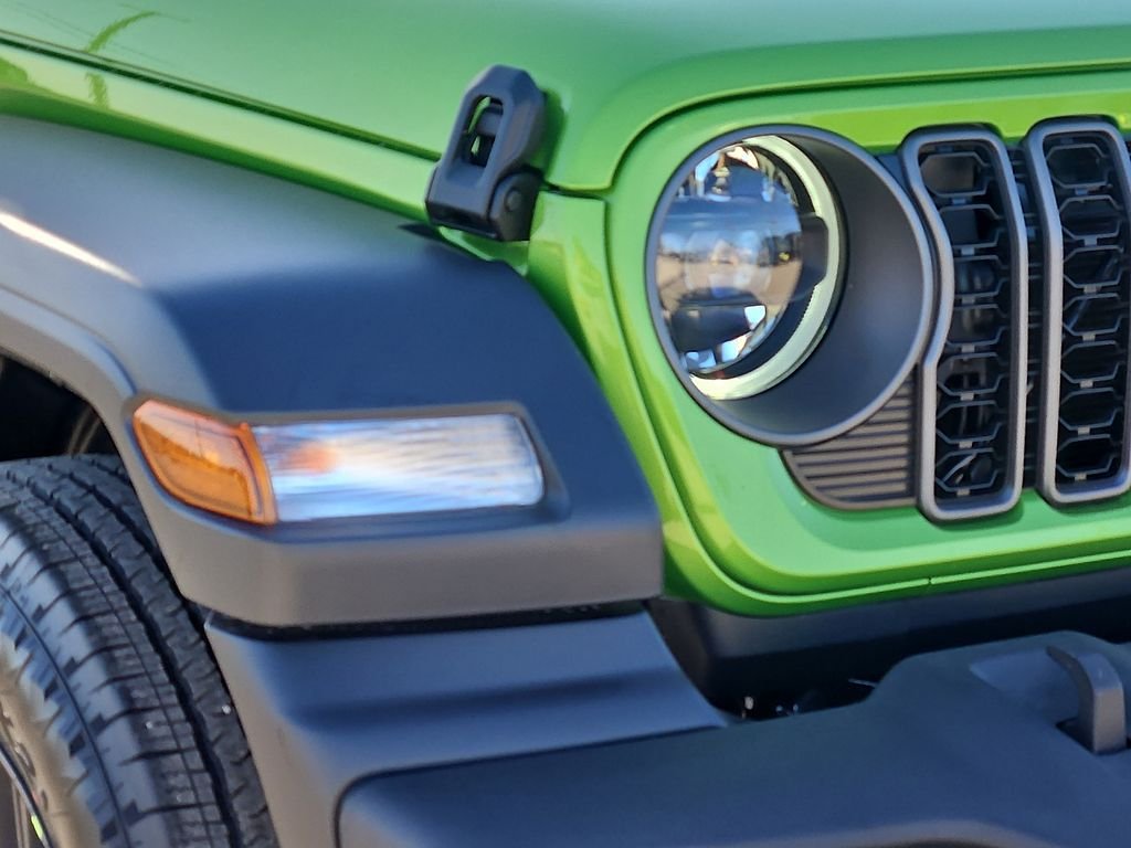 New 2026 Mojito Clear-Coat Exterior Paint Jeep Sport S image 8