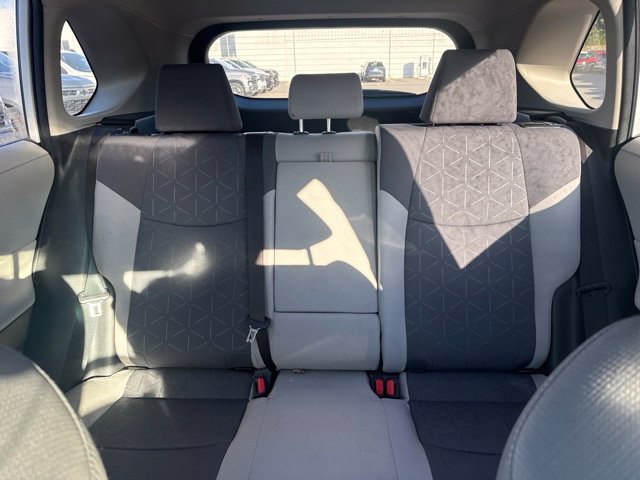 Used 2022 White Toyota XLE image 25