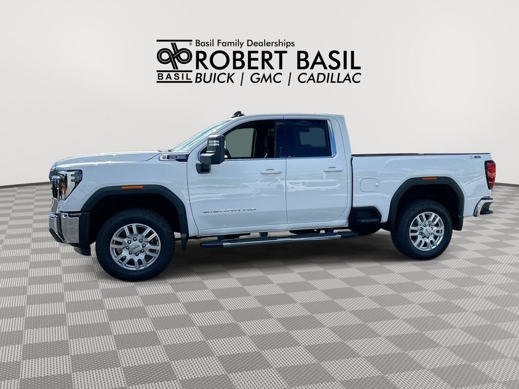 Used 2024 White GMC SLE image 5