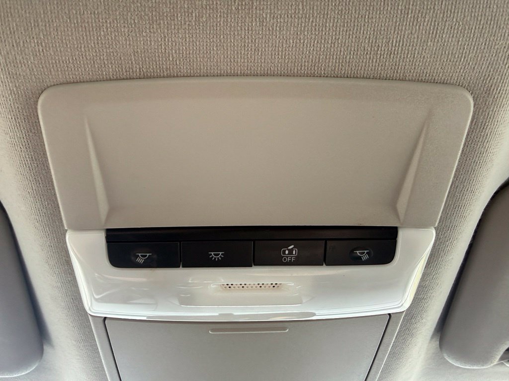 Used 2021 White Nissan SR image 32