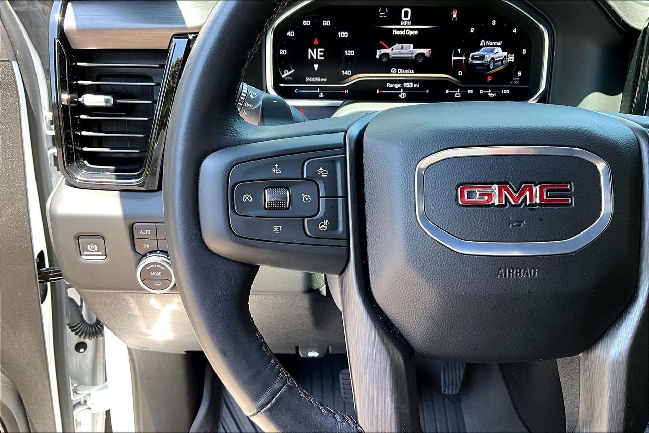 Used 2024 White GMC AT4X image 10