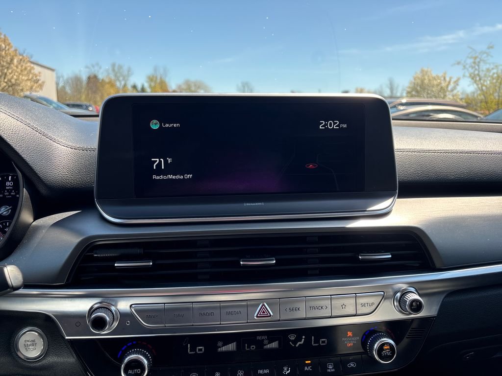 Used 2022 White Kia S image 31