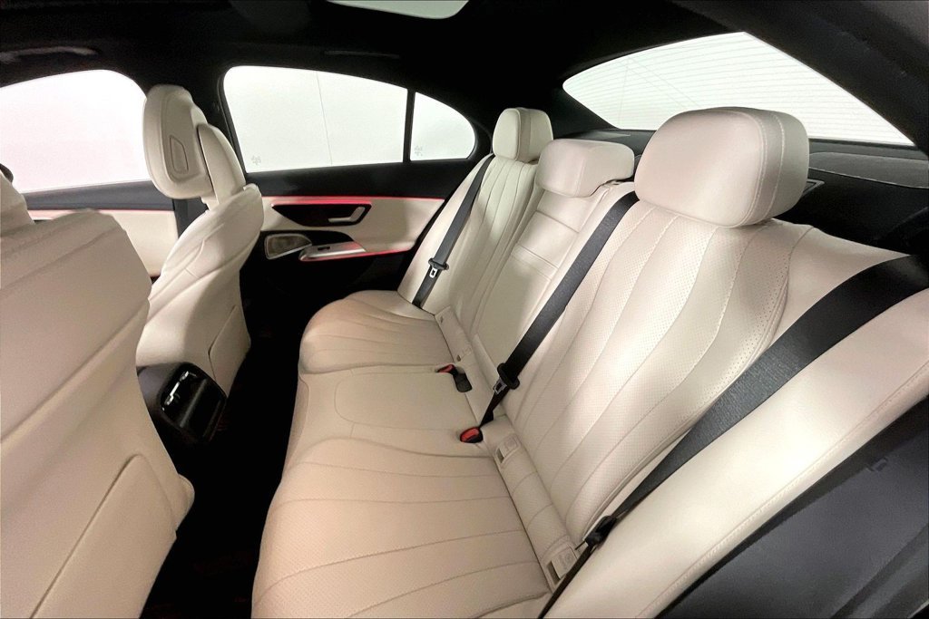 2026 Mercedes-Benz E-Class E450 - Photo 18