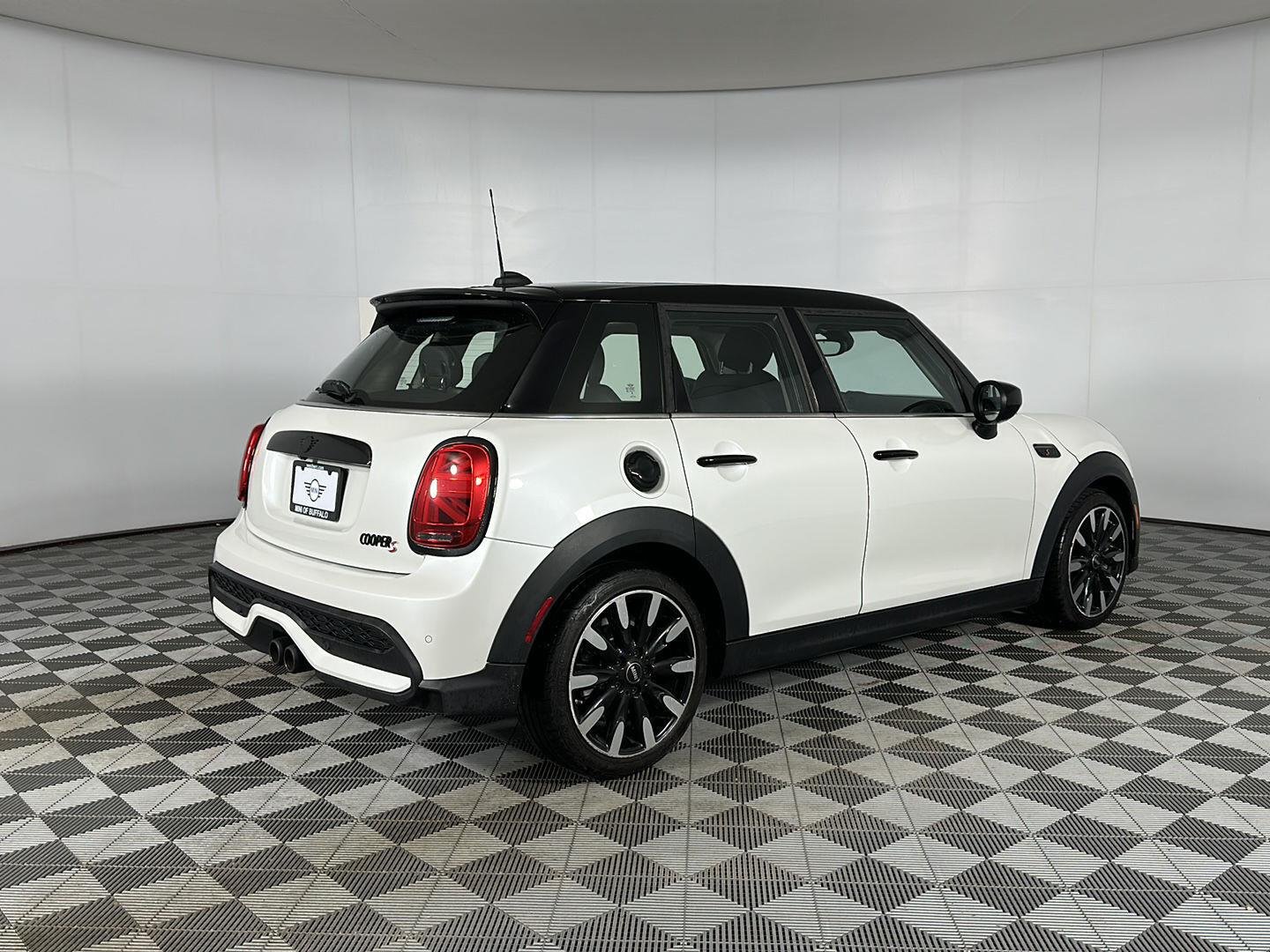 Used 2024 Nanuq White Metallic MINI Cooper S image 22