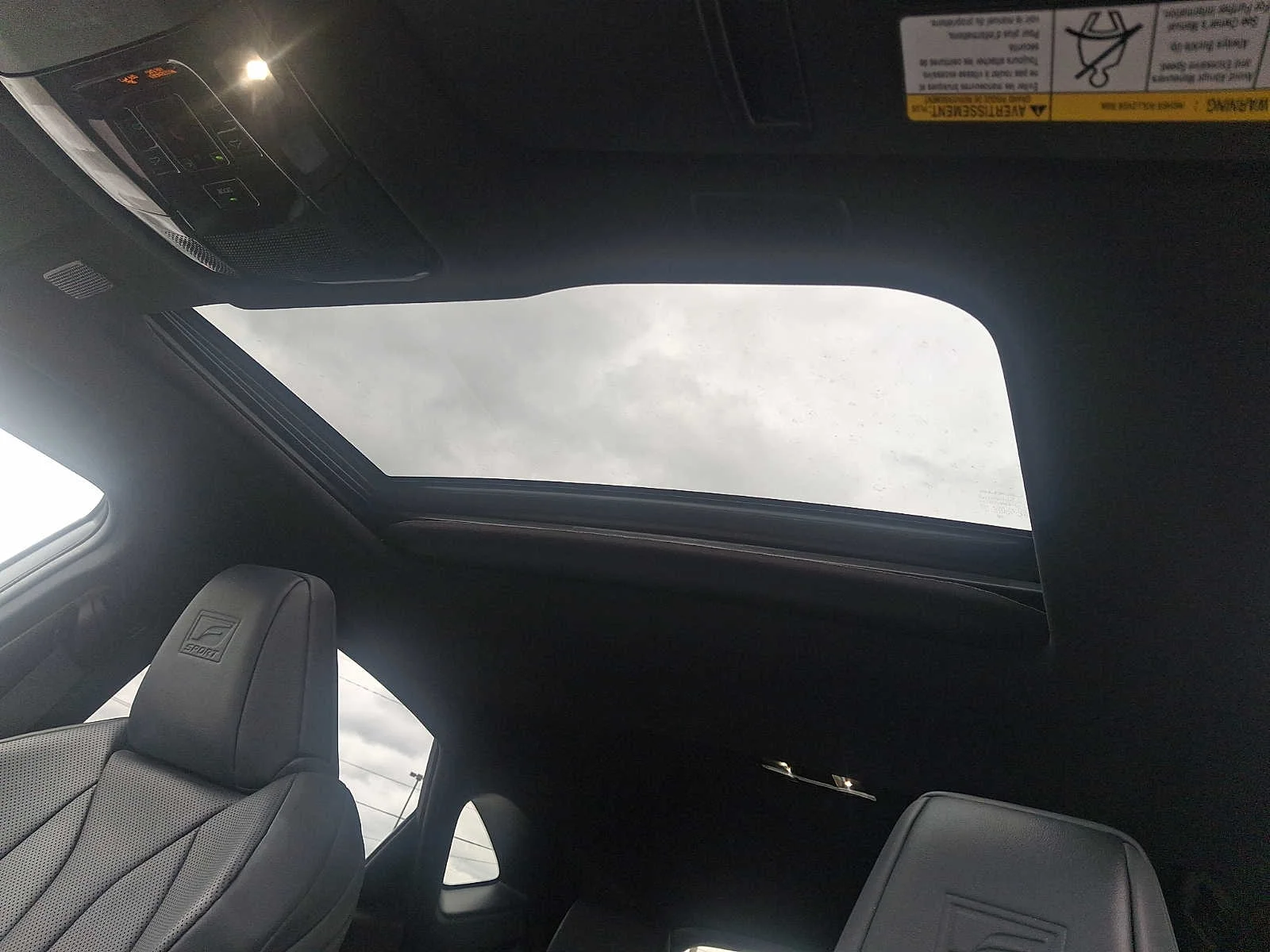 Used 2024  Lexus NX 450h+ F SPORT Handling image 15