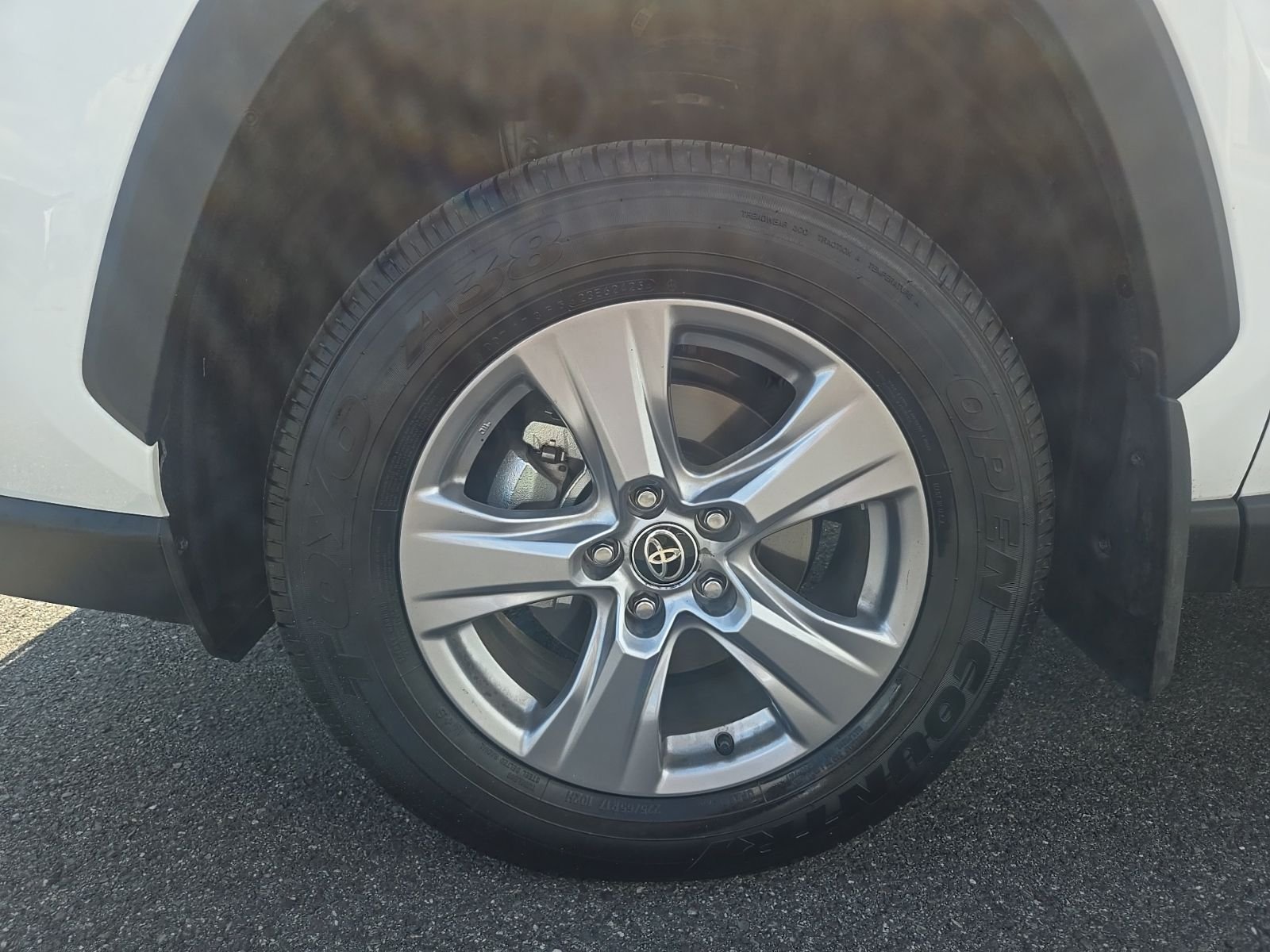 Used 2025 White Toyota XLE image 13