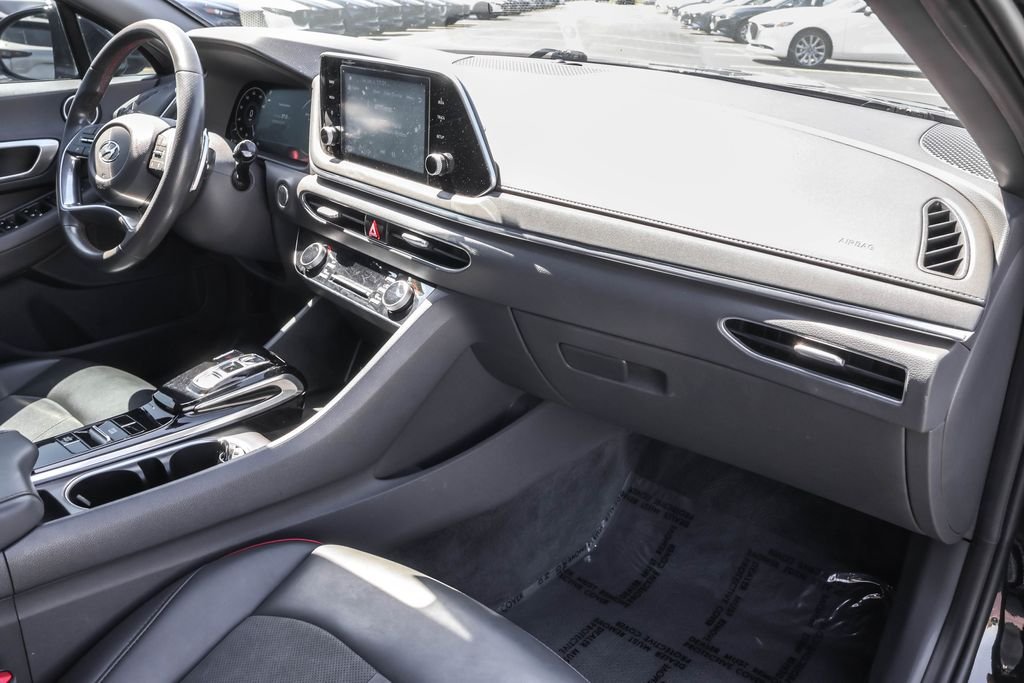 Used 2021 Black Hyundai SEL Plus image 34