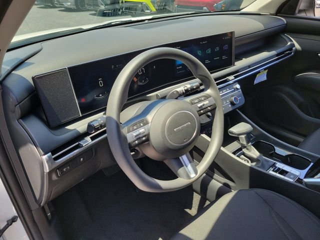 2025 Hyundai Tucson SE - Photo 18