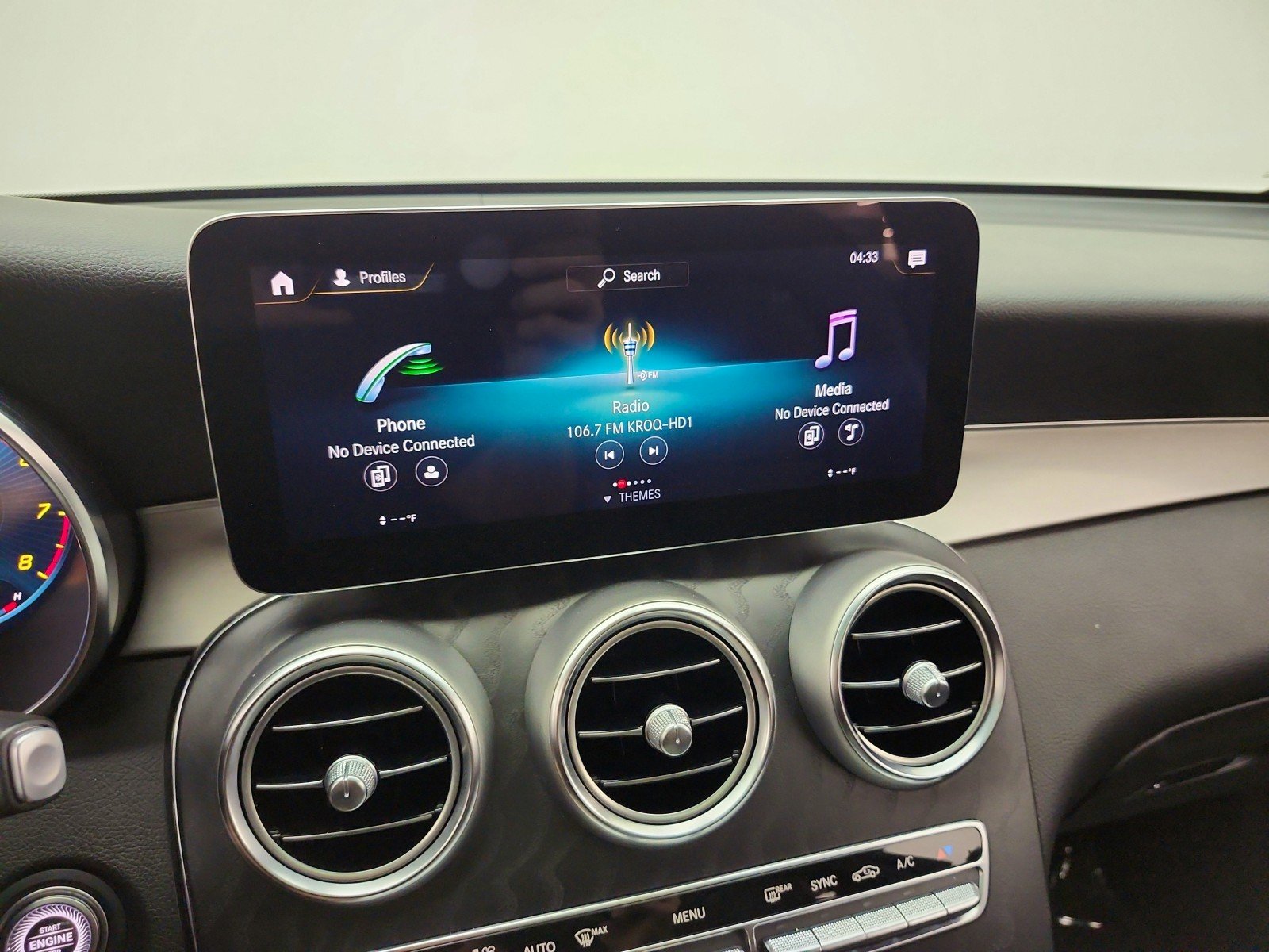 Used 2021 Black Mercedes-Benz GLC 300 SUV image 10