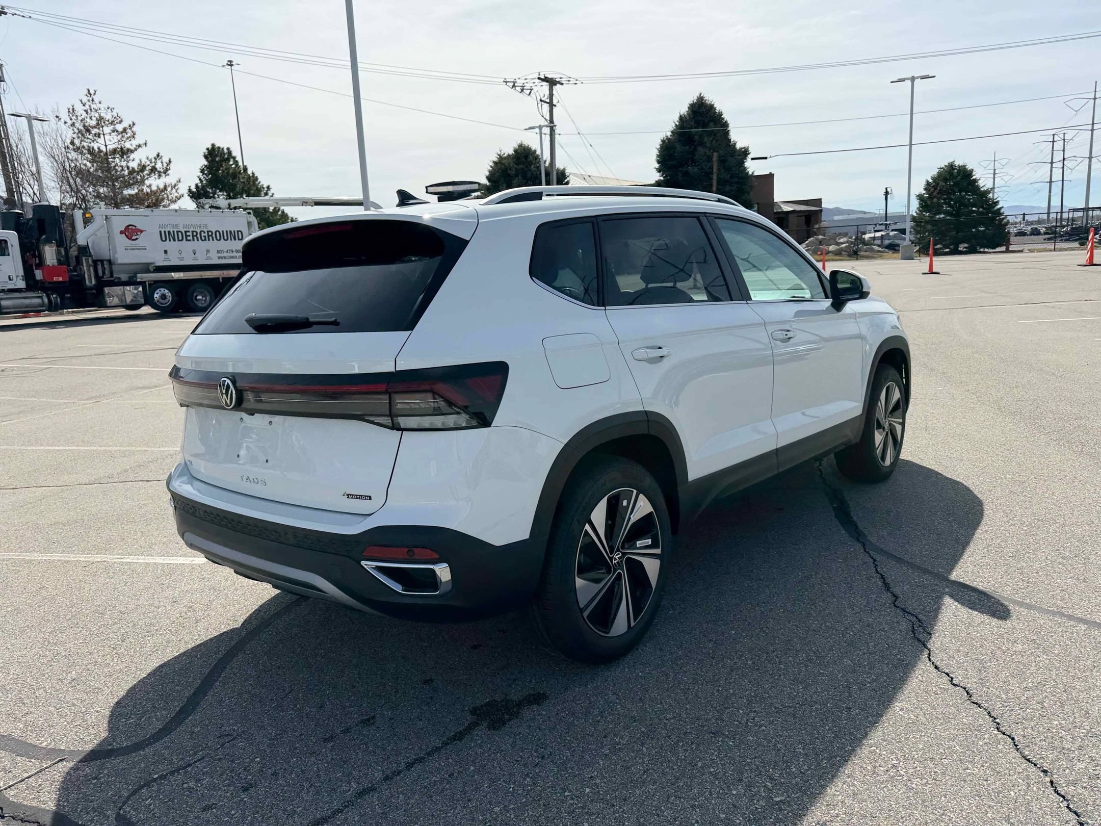 New 2026 Pure White Volkswagen SE image 8