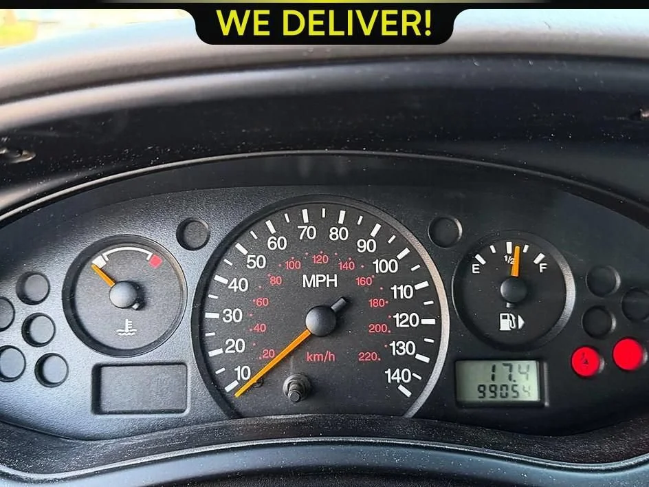 Used 2002 Silver Ford SE Base image 12