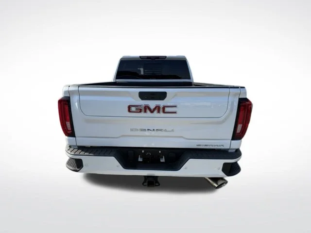 Used 2021 White GMC Denali image 7