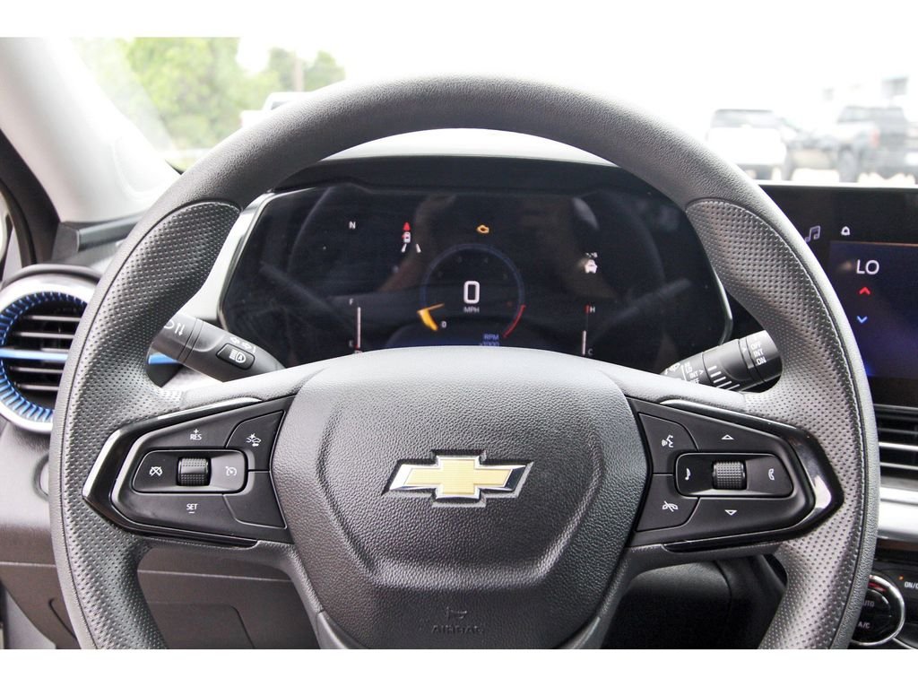 Used 2025 Gray Chevrolet LT image 15