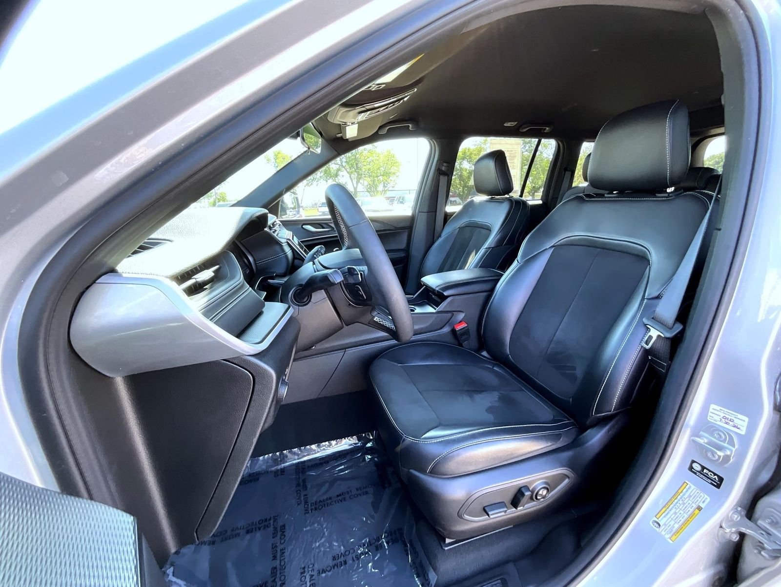 Certified Used 2025 Silver Jeep Altitude image 11