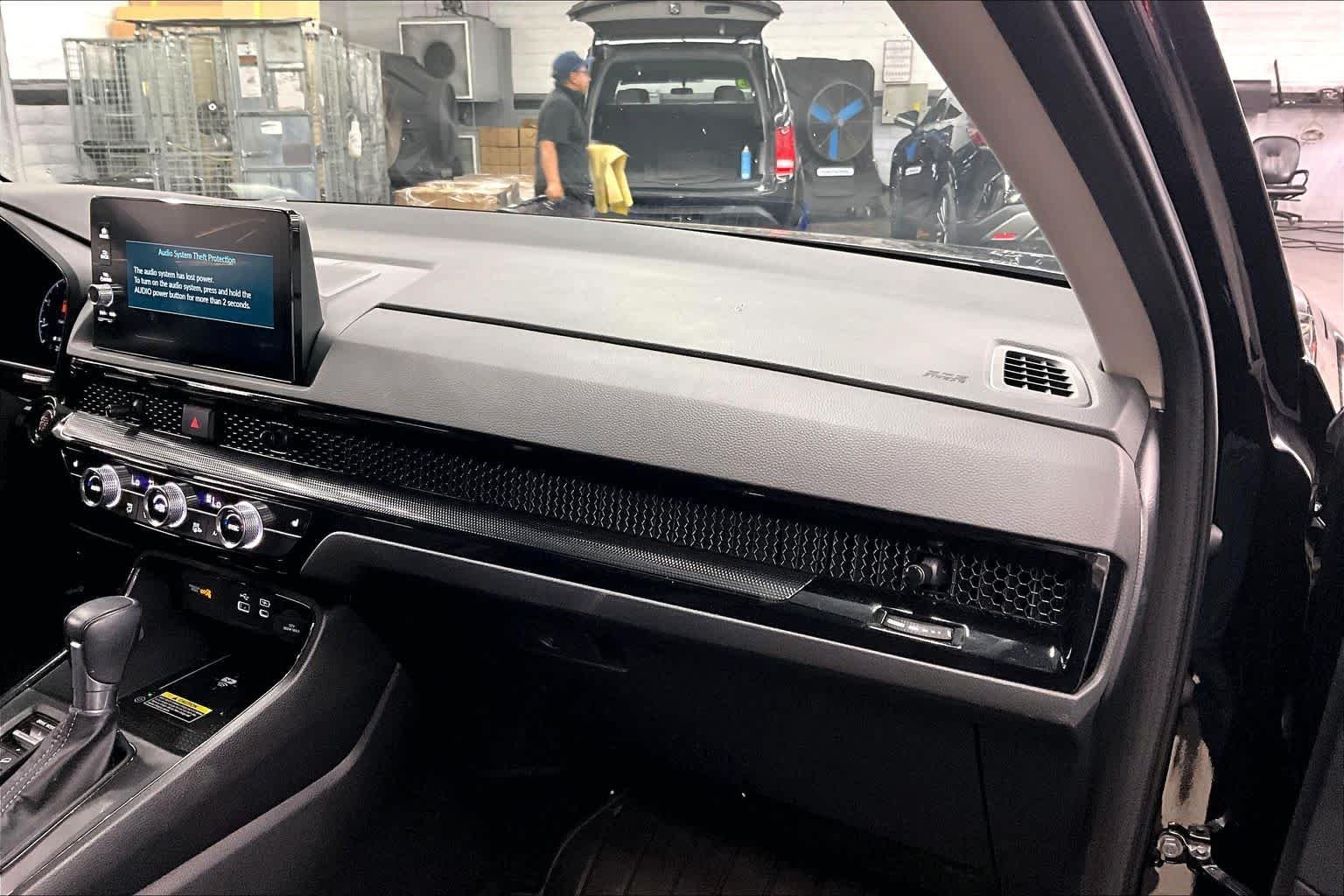 2025 Honda CR-V EX-L - Photo 18