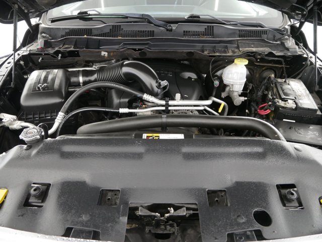 Used 2018 Black Clearcoat Ram Crew Cab SLT image 27