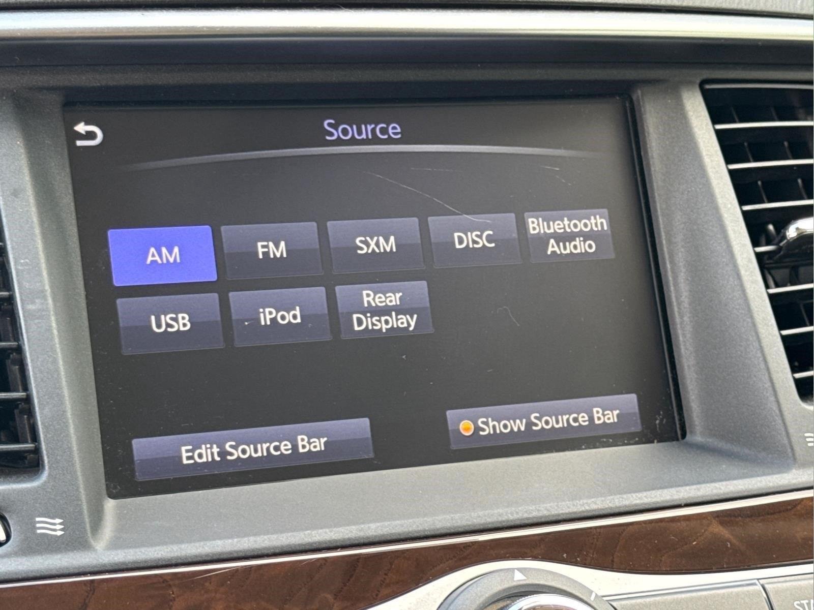 Used 2019  INFINITI  image 28