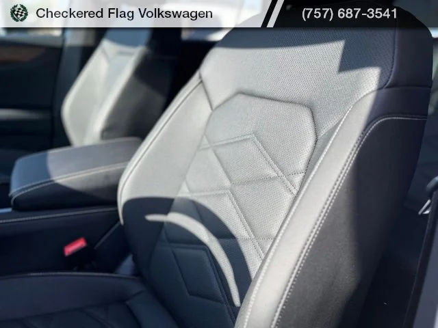 New 2026 Black Volkswagen 2.0T SE w/Technology image 23