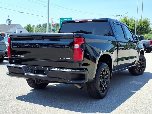 Used 2023 Black Chevrolet Custom image 5