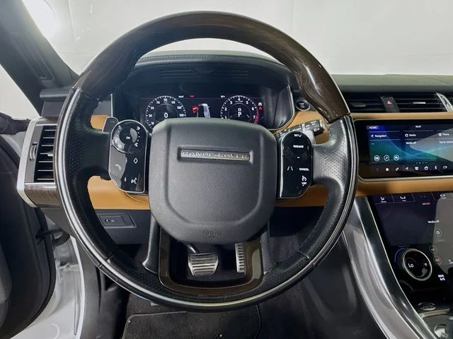 Used 2020 White Land Rover HSE Dynamic image 12
