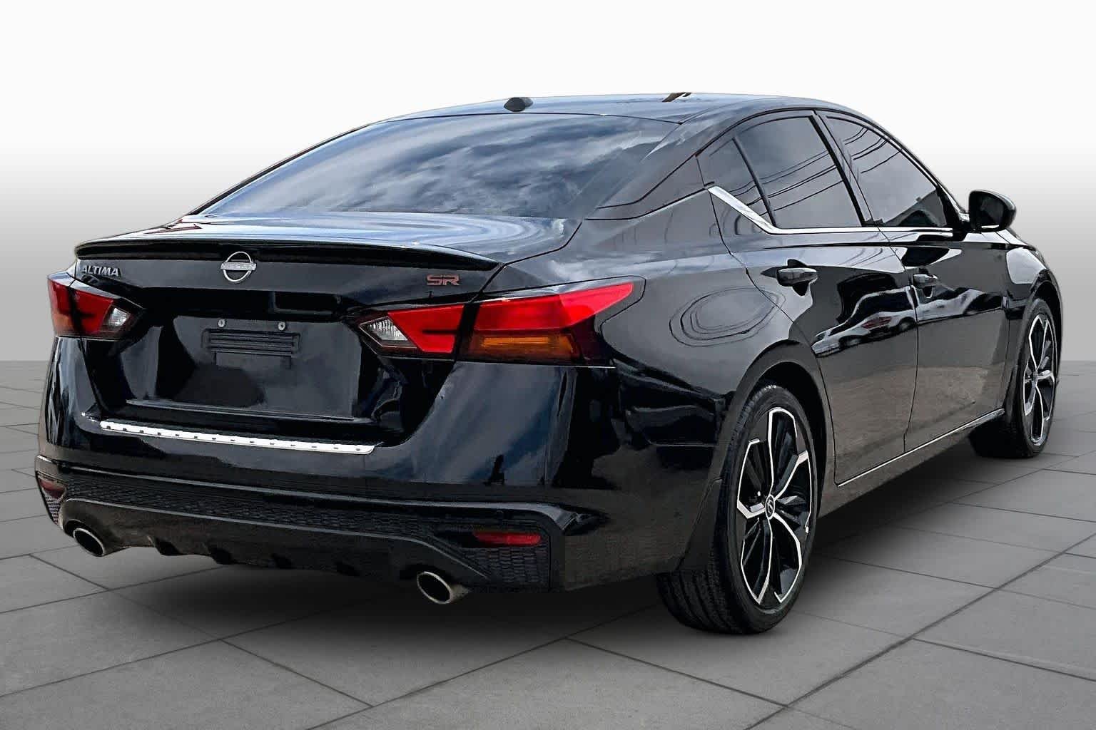 Used 2023 Black Nissan 2.5 SR image 13