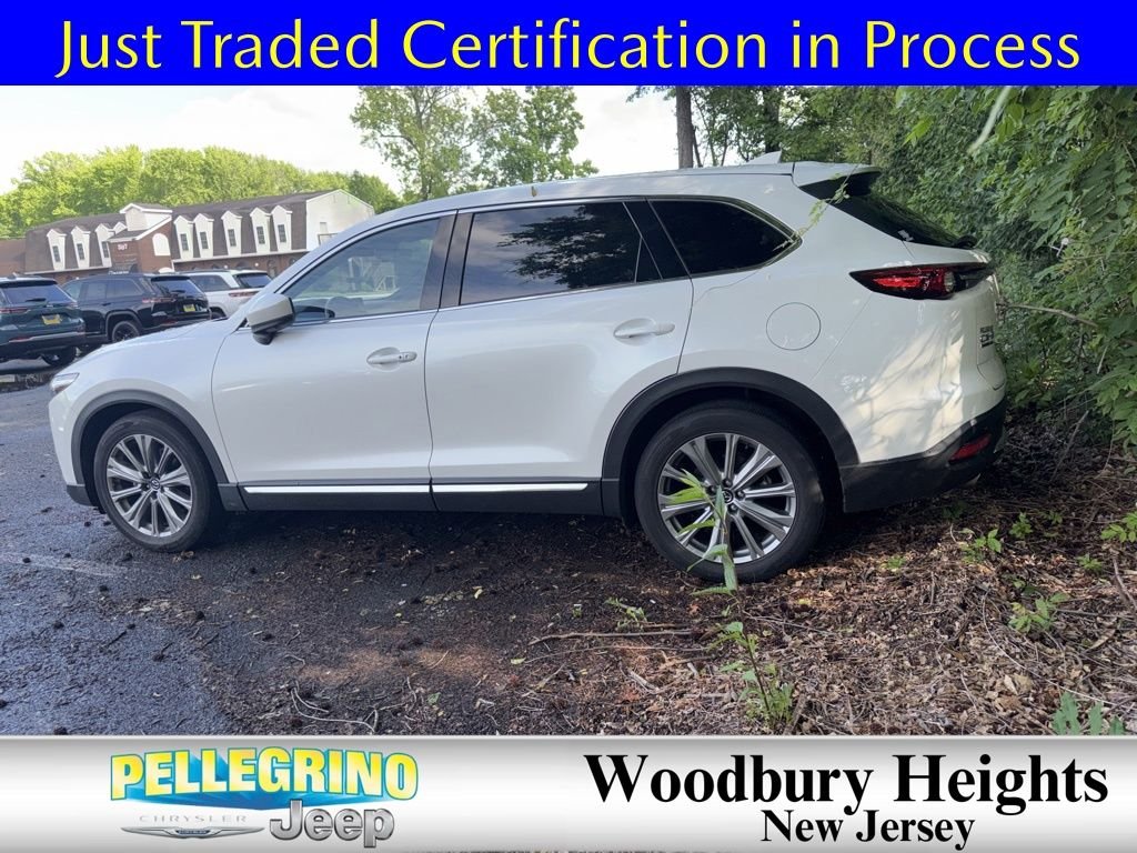 Certified Used 2023 White Mazda Signature image 3