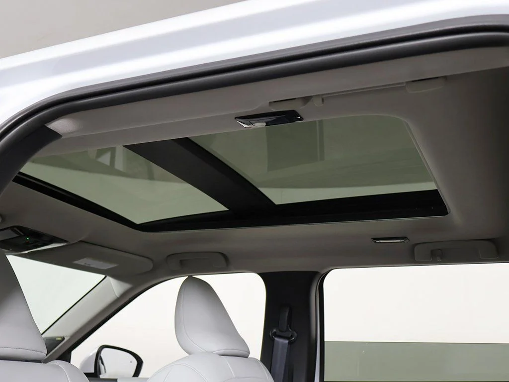 2025 Mitsubishi Outlander SE - Photo 21