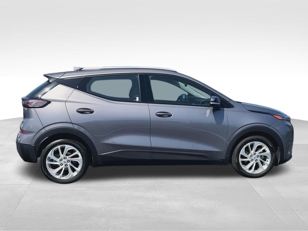 Used 2023 Gray Chevrolet LT image 9