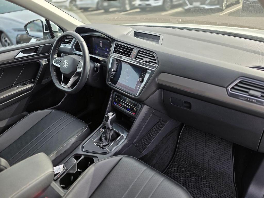 2023 Volkswagen Tiguan SE - Photo 9