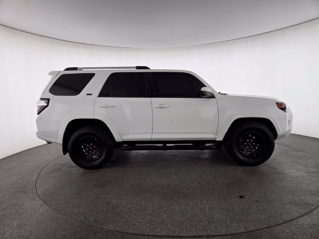 2023 Toyota 4Runner SR5 - Photo 6