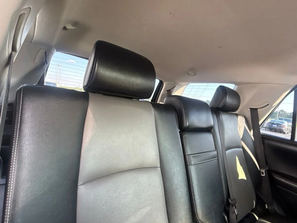 Used 2016 Silver Toyota SR5 Premium image 27