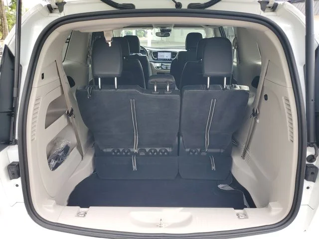 Used 2021 White Chrysler Touring image 29
