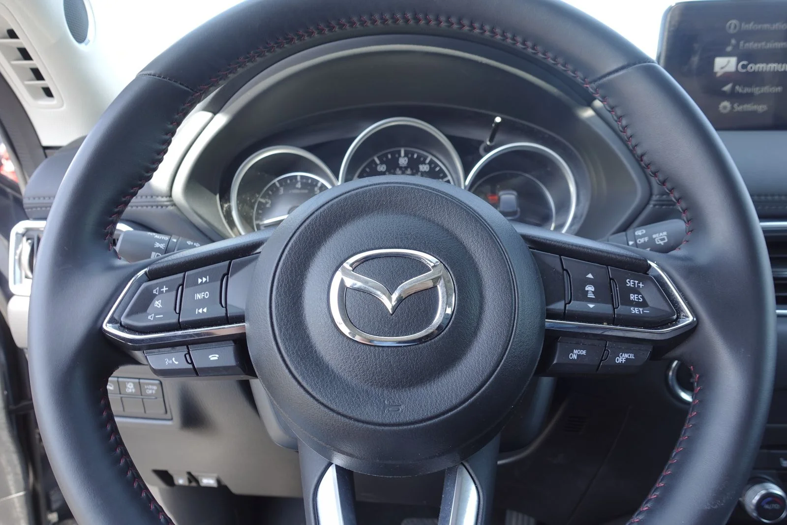 Certified Used 2025 Polymetal Gray Metallic Mazda 2.5 S Carbon Edition image 19