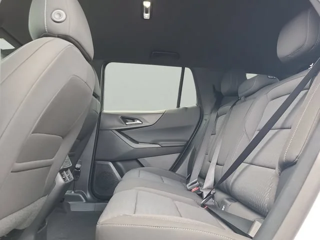 New 2027 Summit White Chevrolet LT image 12
