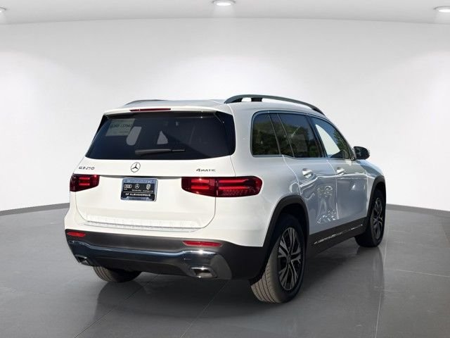 New 2026 Polar White Mercedes-Benz GLB 250 image 9