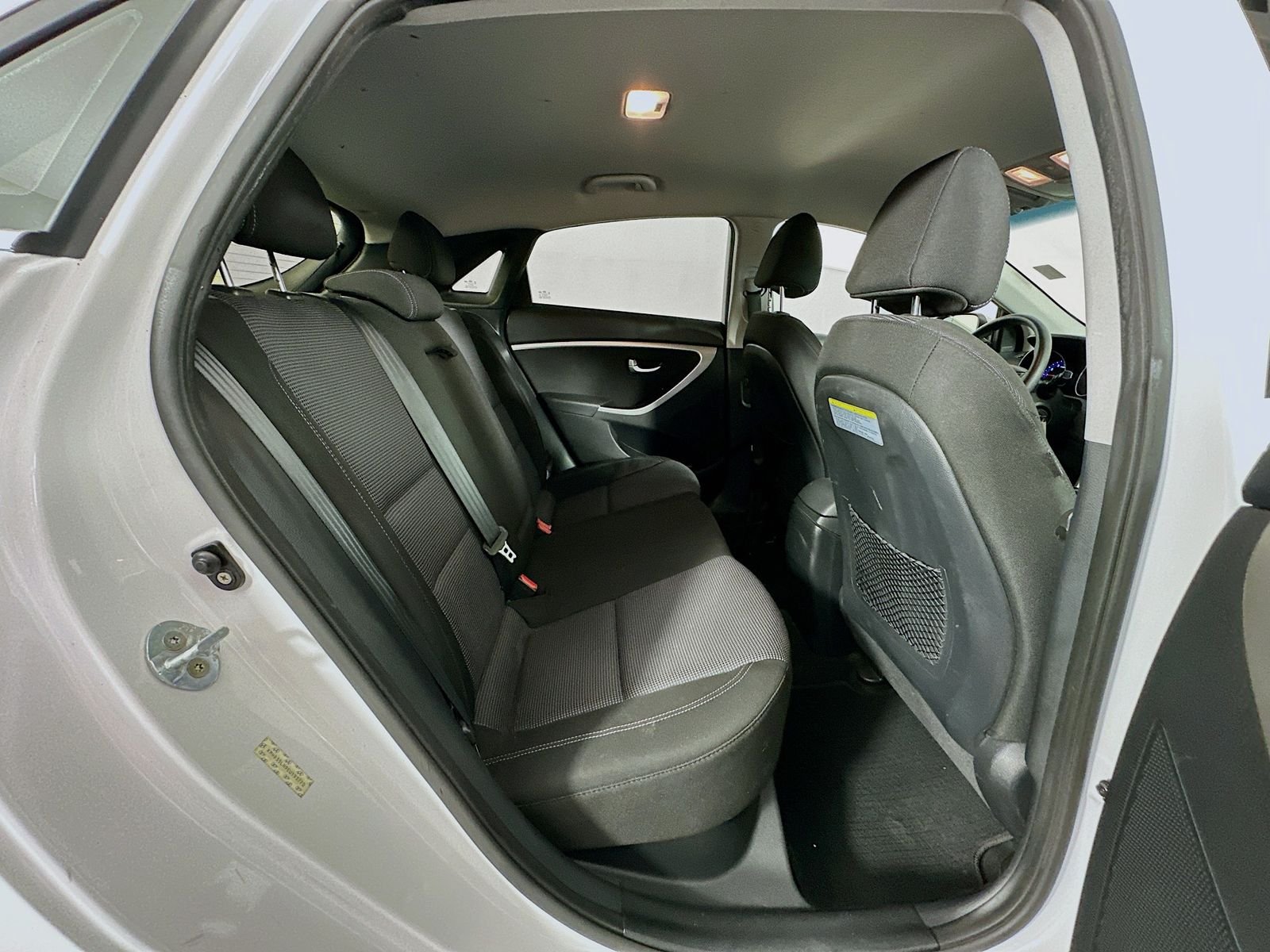 Used 2014 Monaco White Hyundai Base image 24