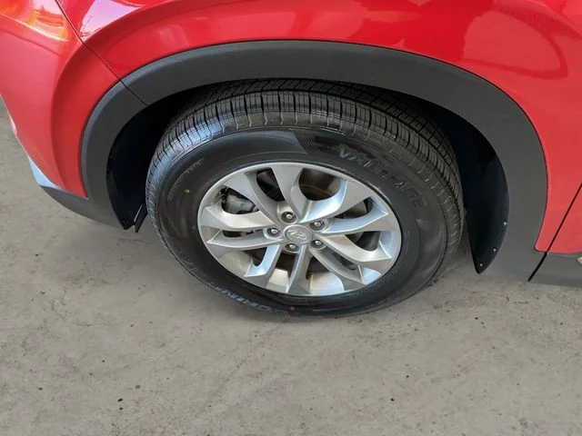 Used 2019 Orange Hyundai SE image 14