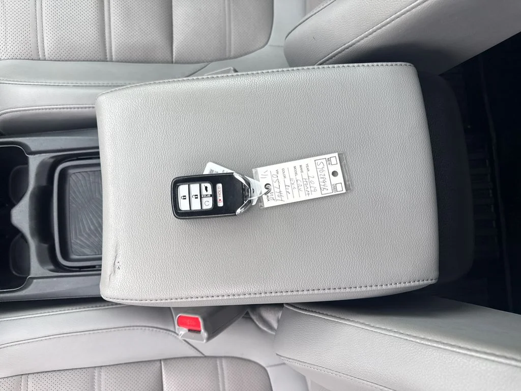 Used 2019 Red Honda EX-L image 29
