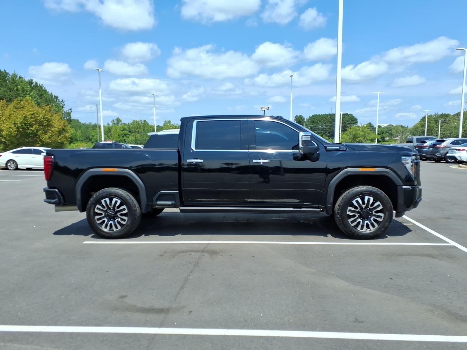 Used 2024 Onyx Black GMC Denali Ultimate image 2