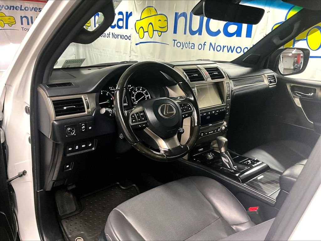 Used 2021 White Lexus 460 image 8